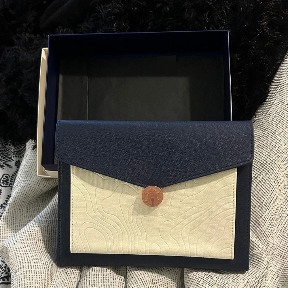 Starbucks Navy and Cream Planner
